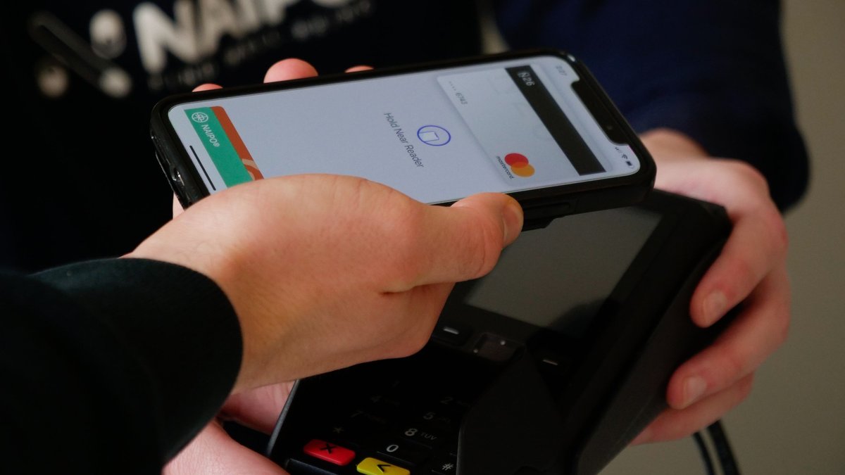 Журналисты показали рабочий способ оплаты через Apple Pay в России -  Hi-Tech Mail.ru