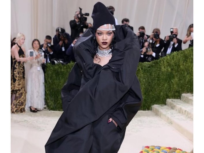 Рианна на Met Gala 2021 Рианна на Met Gala 2021