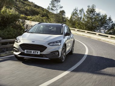slide image for gallery: 23598 | Ford Focus