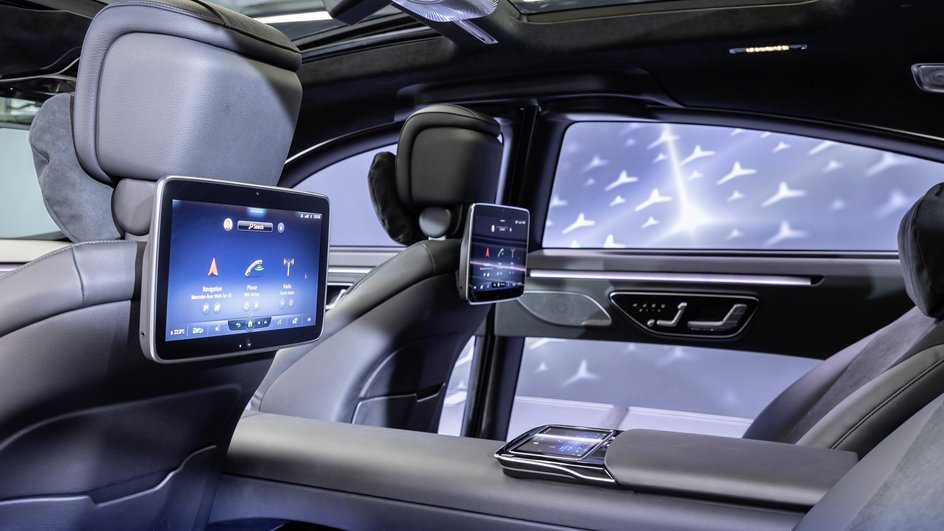 Meet the S-Class DIGITAL: "My MBUX" (Mercedes-Benz User Experience): At home on the road – luxurious and digital