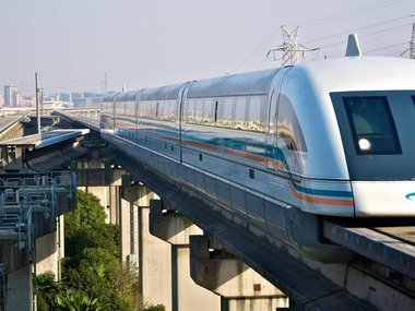 slide image for gallery: 26323 | Shanghai Maglev