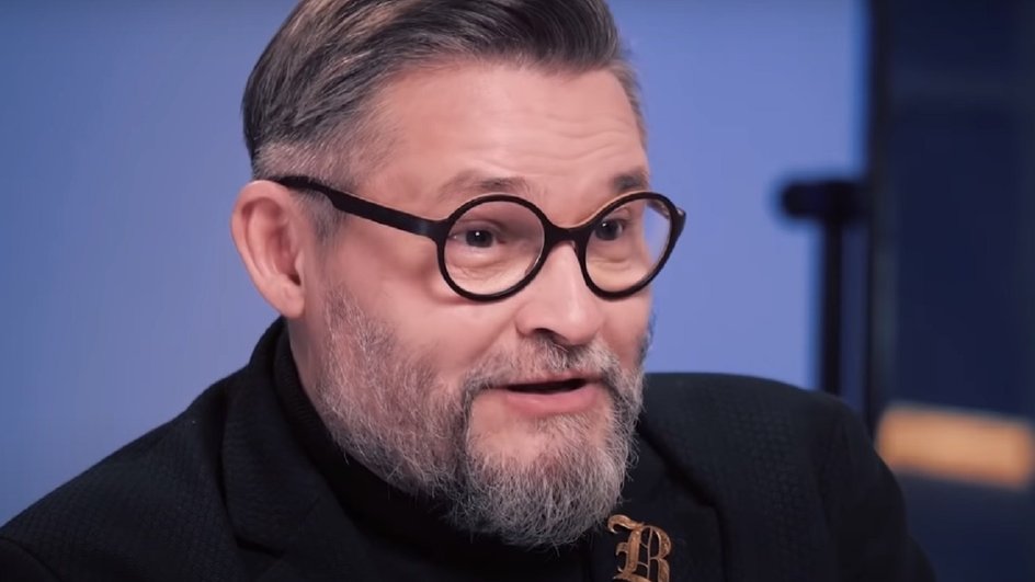 Александр Васильев