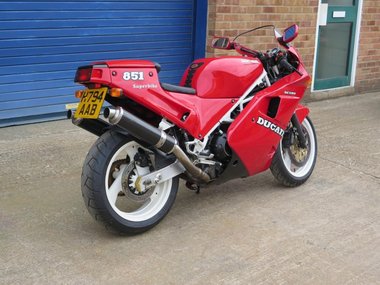 slide image for gallery: 26448 | Ducati 851