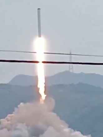 Интересно, что в ходе испытаний ракета была закреплена вертикально. Катастрофы не произошло бы, если бы Tianlong-3 лежала бы на боку