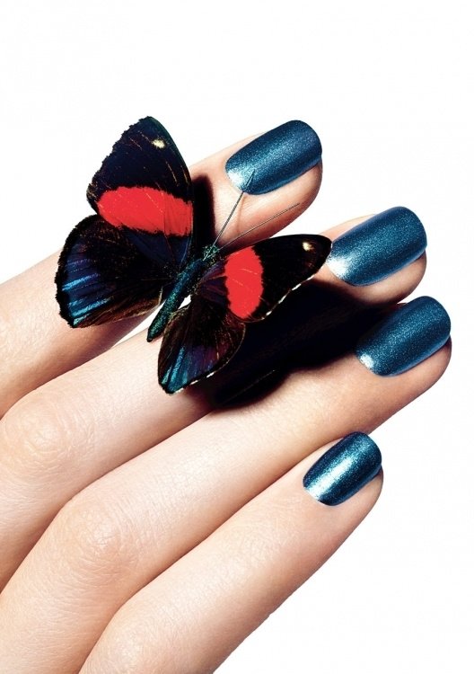 Рекламная кампания летней коллекции макияжа L’Ete Papillon de Chanel