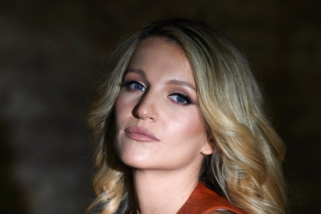 женя малахова женя малахова