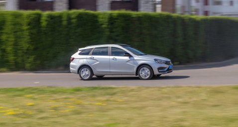 Lada Vesta CVT