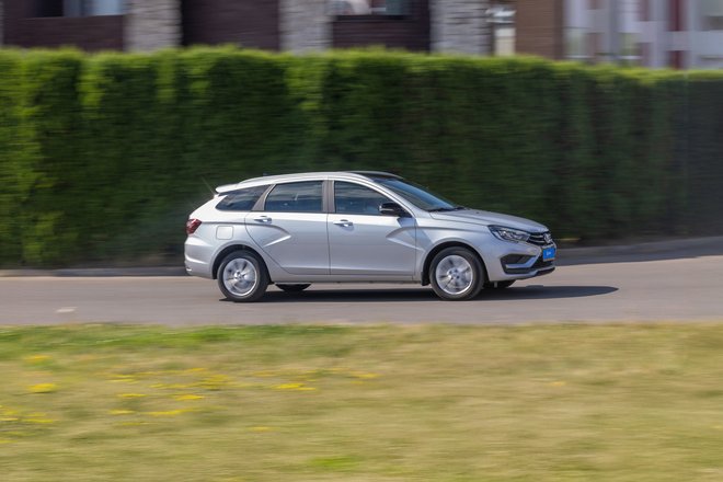 Lada Vesta CVT