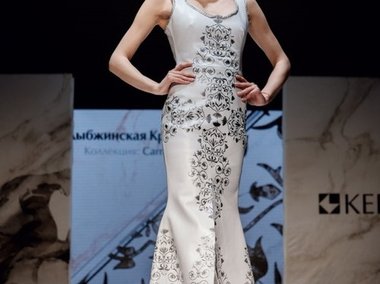 Slide image for gallery: 4835 | Комментарий «Леди Mail.Ru»: Платье от Кристины Дыбжинской