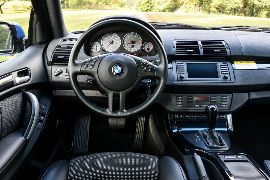 BMW X5: история модели