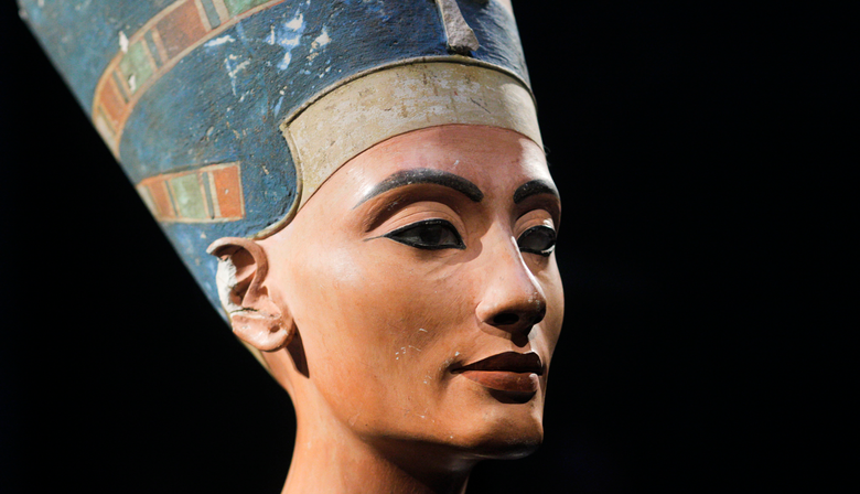 Древний бюст Нефертити. Фото: Business Insider