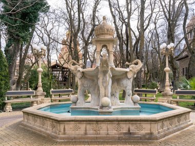 slide image for gallery: 27874 | «Старый парк» в Кабардинке