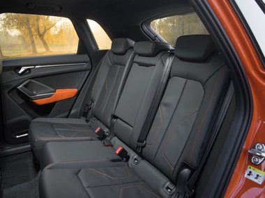 slide image for gallery: 25260 | Audi Q3