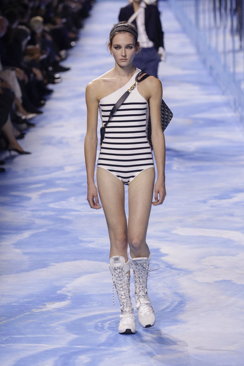 Показ Christian Dior, весна-лето 2025 Показ Christian Dior, весна-лето 2025
