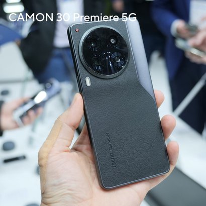 CAMON 30 Premier 5G на живых фото. Источник: Hi-Tech Mail.ru