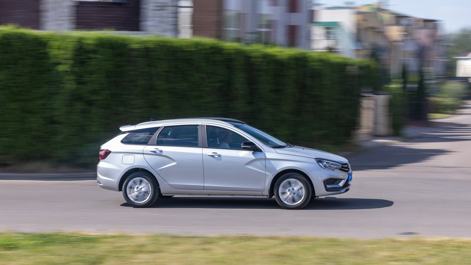 Lada Vesta CVT