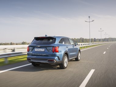 slide image for gallery: 26684 | Kia Sorento New Rus