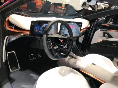 slide image for gallery: 24995 | Seat Tavascan