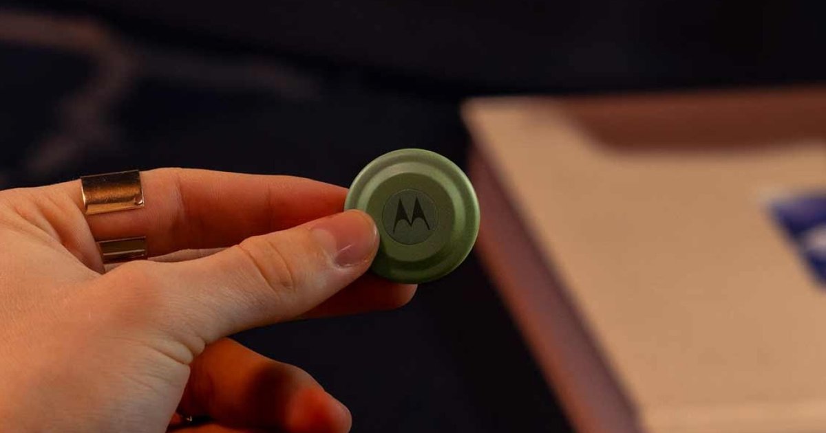 Motorola представила маячок Moto Tag — аналог AirTag