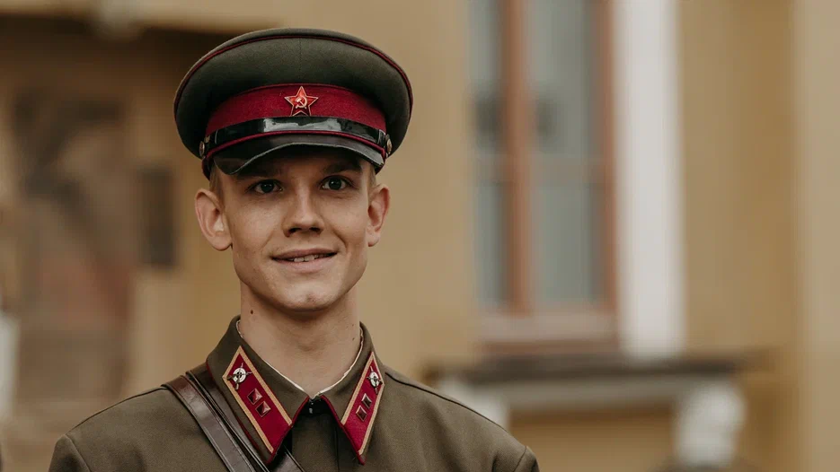Владислав Миллер в фильме «В списках не значился» 