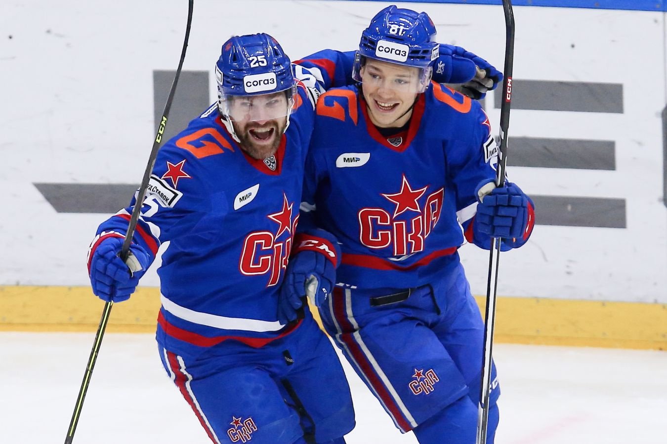 СКА вышел в плей-офф, «Локомотив» необычно победил в овертайме. Итоги дня в КХЛ