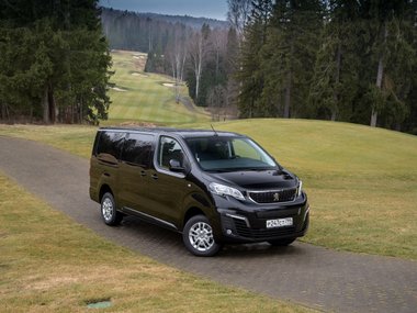 slide image for gallery: 25644 | Peugeot Traveller 4×4