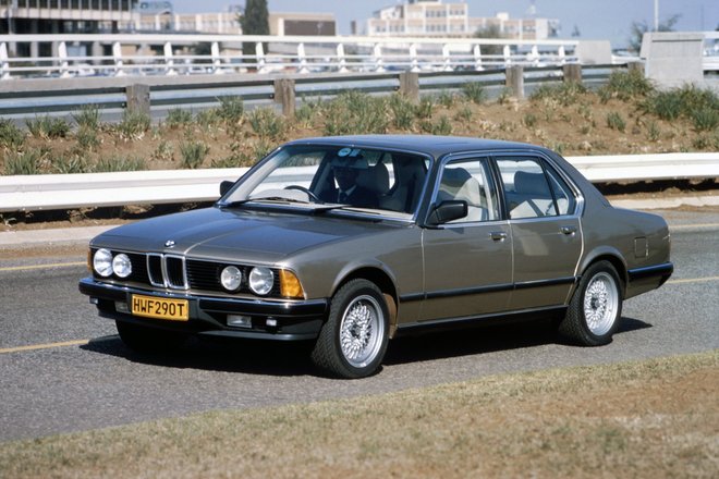 E23 745i