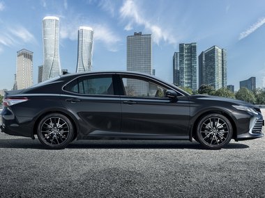 slide image for gallery: 27745 | Toyota Camry(c)