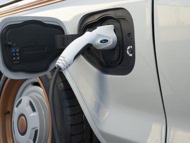 All-electric Ford F-100 Eluminator concept truck_06.jpeg