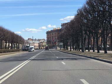 slide image for gallery: 25858 | Санкт-Петербург на изоляции: что происходит на дорогах