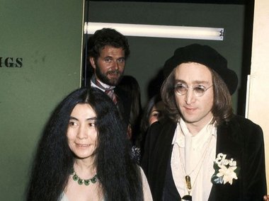 Slide image for gallery: 9918 | Джон Леннон и Йоко Оно