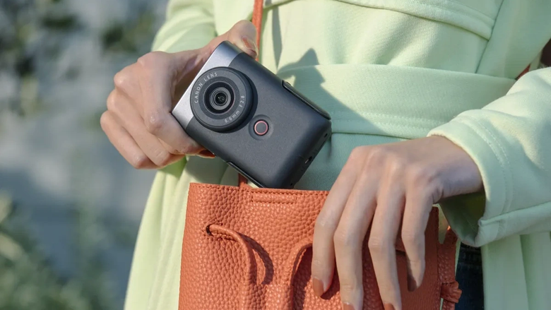 Промо-изображение одной из самых компактных флип-камер PowerShot V10. Фото: Canon