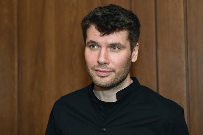 павел артемьев павел артемьев