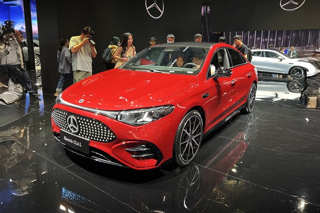 Mercedes-Benz CLA Mercedes-Benz CLA
