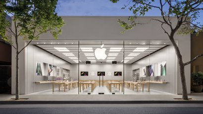 Apple Store в Калифорнии и столовая «Лакомка» в Сочи