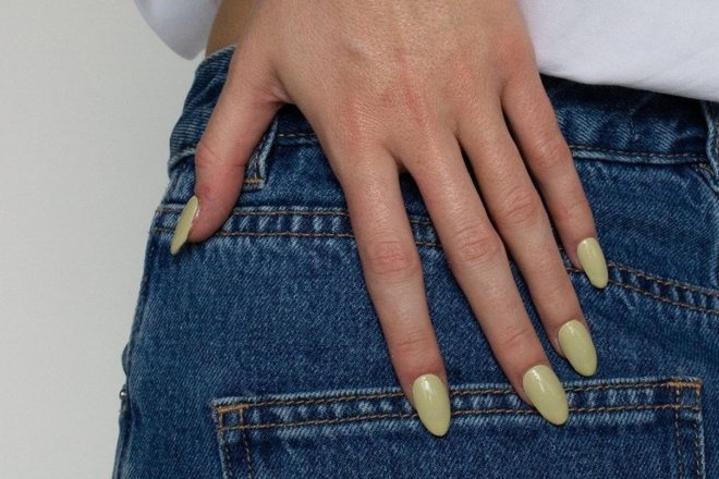 масляный желтый маникюр из аккаунта Sundaynailsau масляный желтый маникюр из аккаунта Sundaynailsau