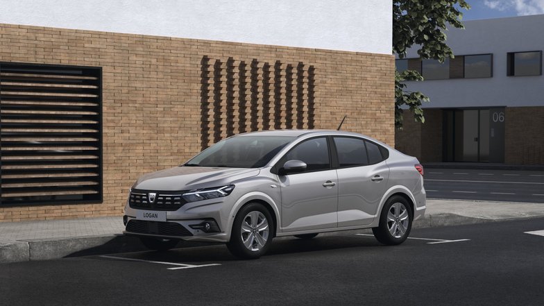 slide image for gallery: 26659 | Renault Logan