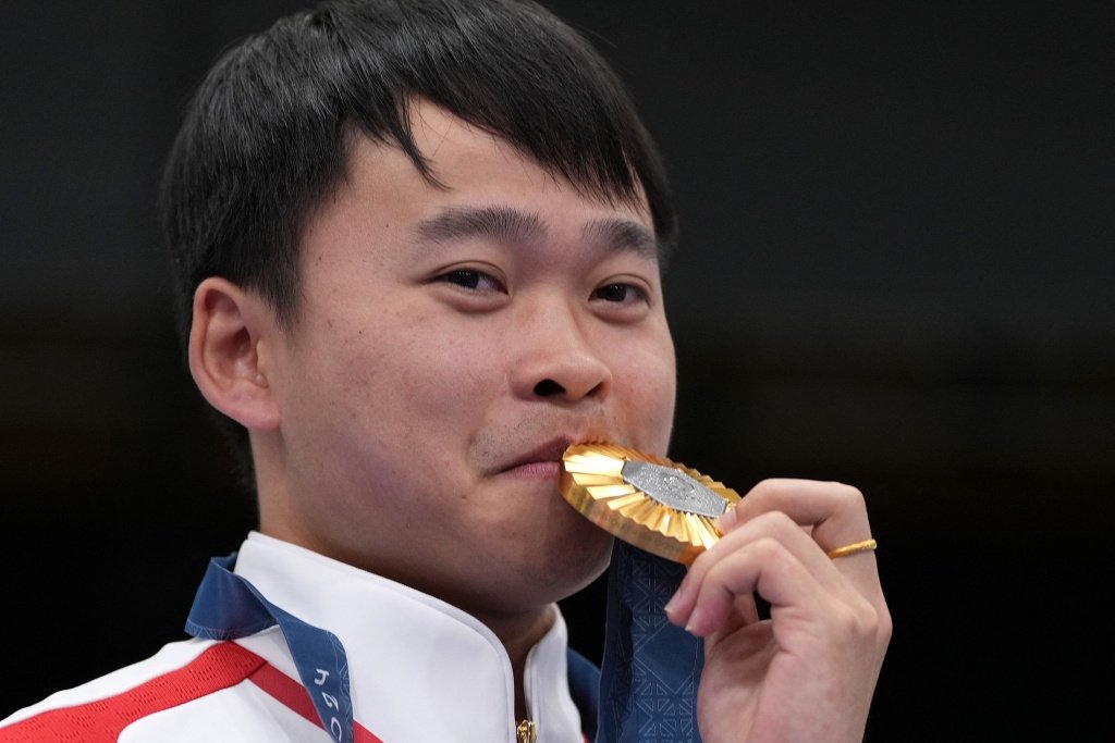 Китаец Юй Се стал олимпийским чемпионом в стрельбе, два итальянца взяли медали