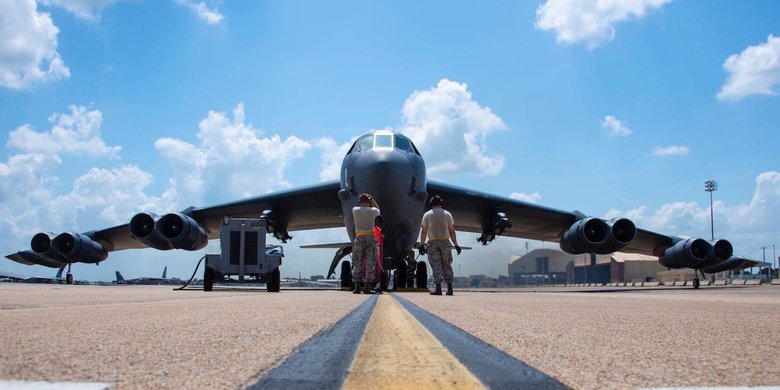 B-52 Stratofortress перед взлетом. Фото: Тед Далгль / US Air Force