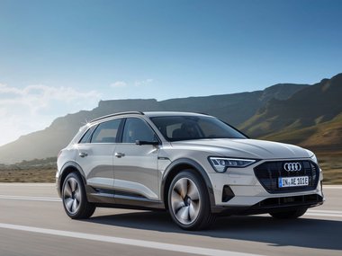 slide image for gallery: 26118 | Audi e-tron