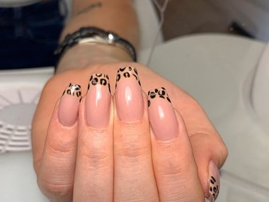 Slide image for gallery: 13355 | Фото: @ynaoks_nails