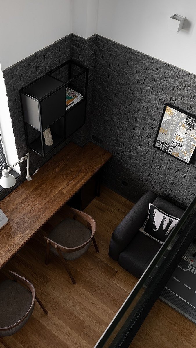 Как дизайнер превратила квартиру в двухуровневый лофт с элементами минимализма