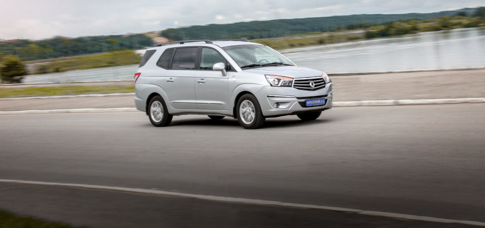 Ssangyong тест. SSANGYONG Stavic 2013-2019. Дэу Stavic. SSANGYONG Stavic габариты. SSANGYONG Stavic фото салона.