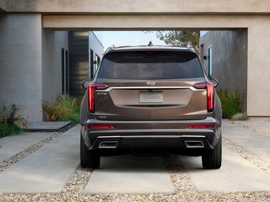slide image for gallery: 24037 | Кроссовер Cadillac XT6