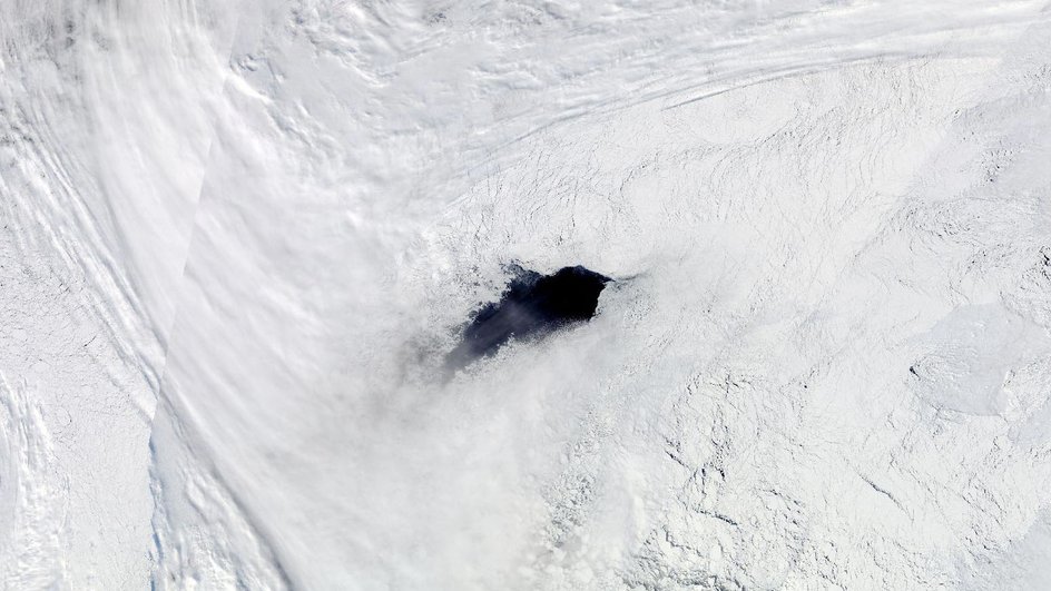 Полынья Мод Райз — дыра в морском льду Антарктиды, которая в 2016 и 2017 годах выросла до размеров Швейцарии