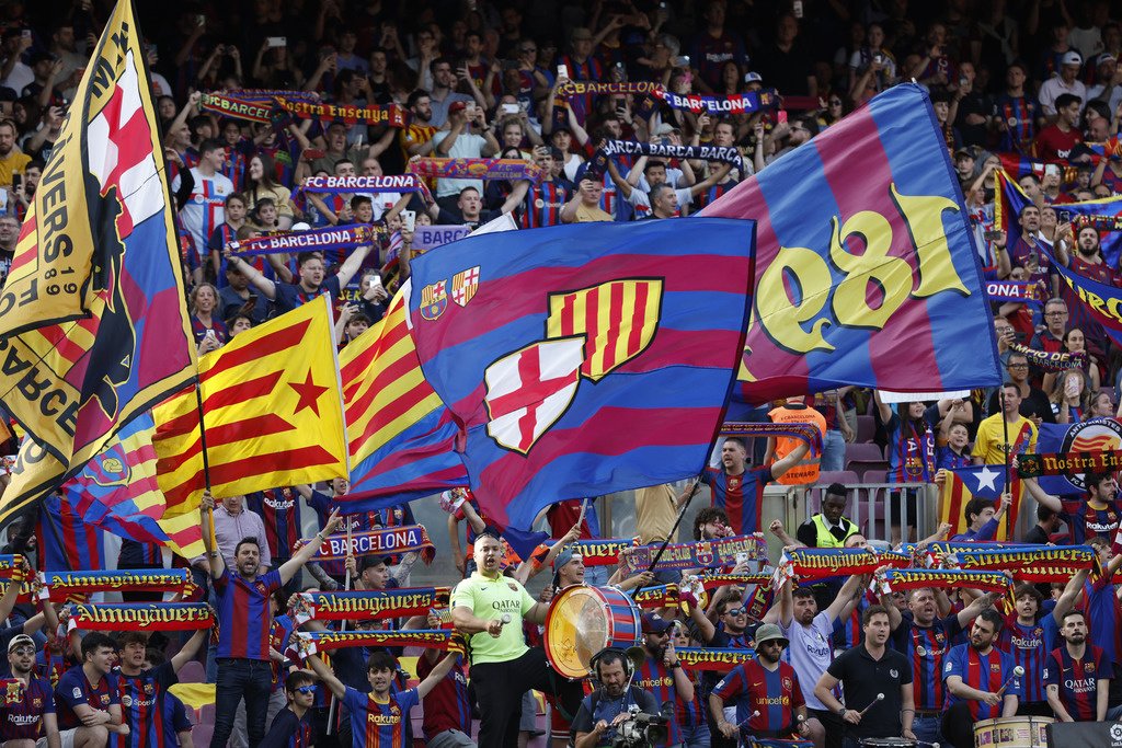 УЕФА оштрафовал «Барселону» за расизм фанатов