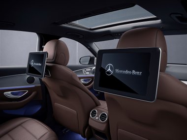 slide image for gallery: 20772 | Mercedes E-class