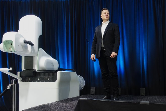 Илон Маск на презентации Neuralink в 2020 году Илон Маск на презентации Neuralink в 2020 году