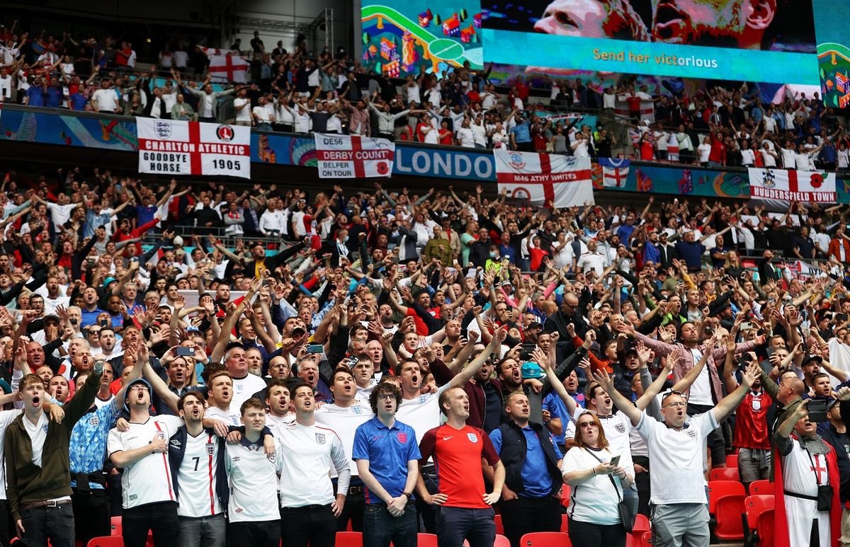 Журналист GiveMeSport Браун: Скучают ли британцы по сборной России на Евро? Посты в твиттере говорят, что да