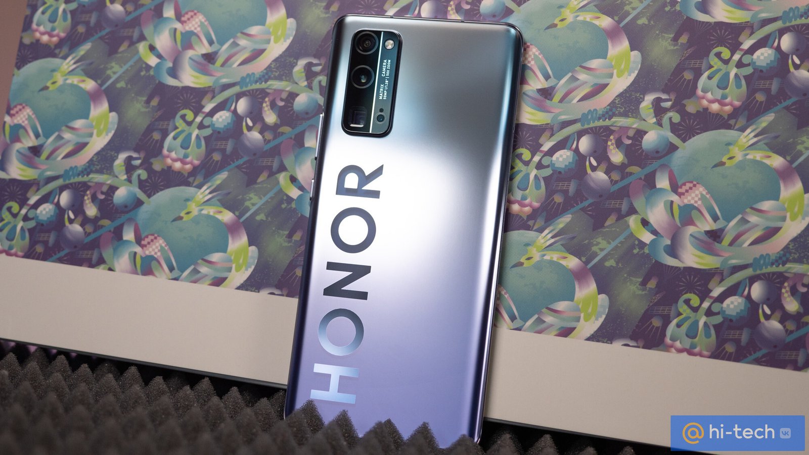 Березки, ракеты и жар-птица: как выглядит лимитированная серия Honor 30  Pro+, вдохновленная Россией - Hi-Tech Mail.ru